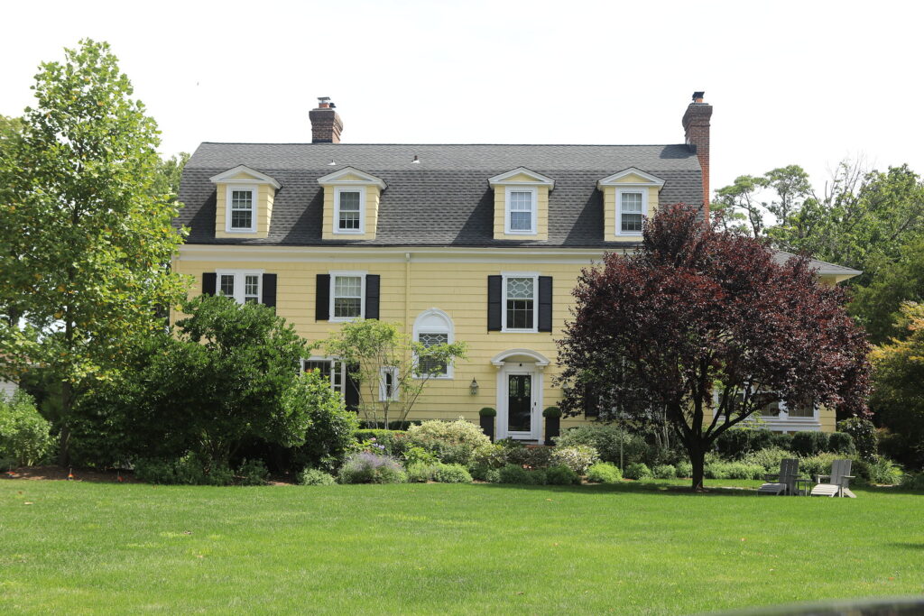 Roof Installers That You Can Trust: How To Choose The Right Team For Lasting Protection